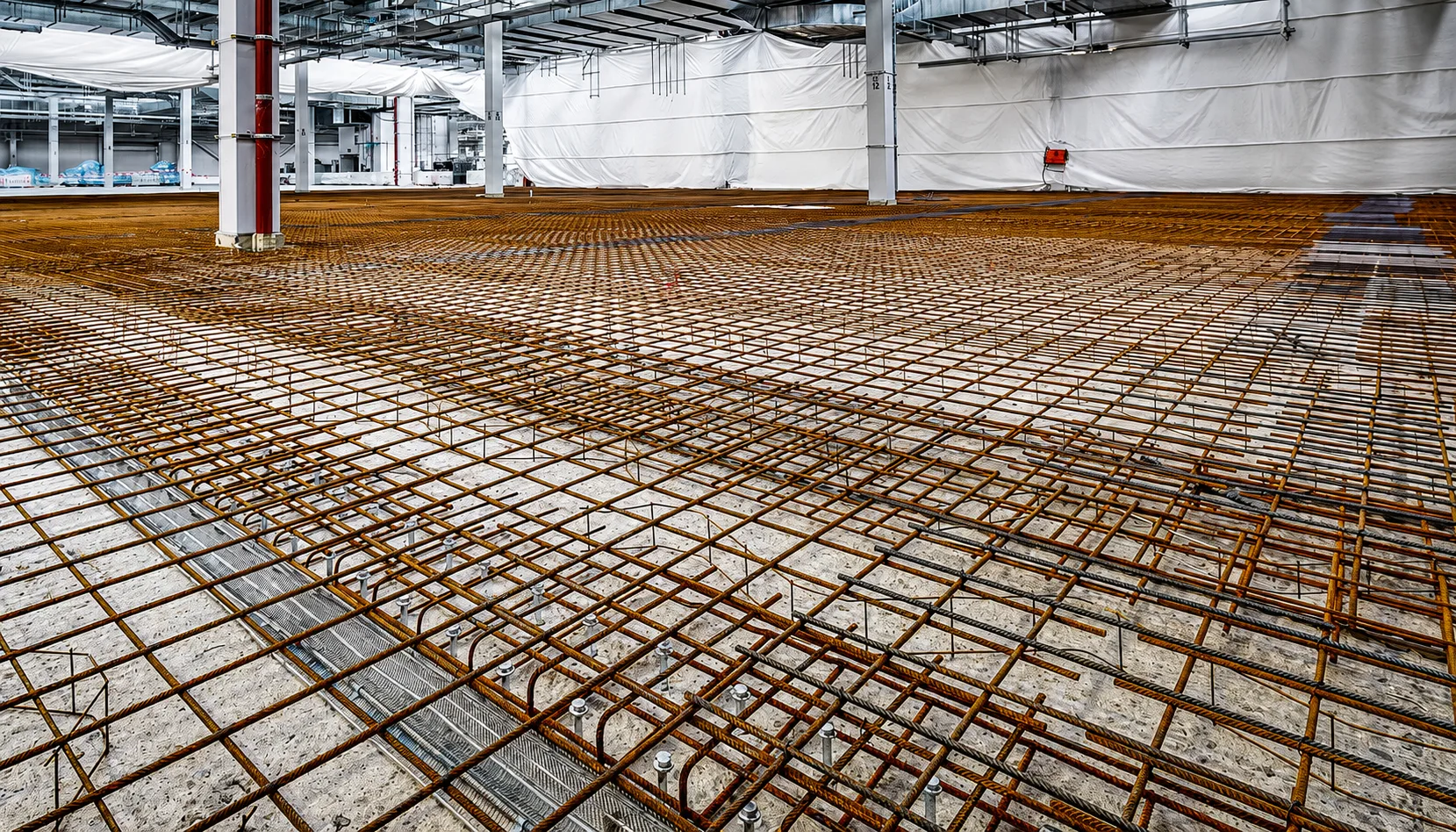 Beton-Architektur eines Bauwerks im Bestand